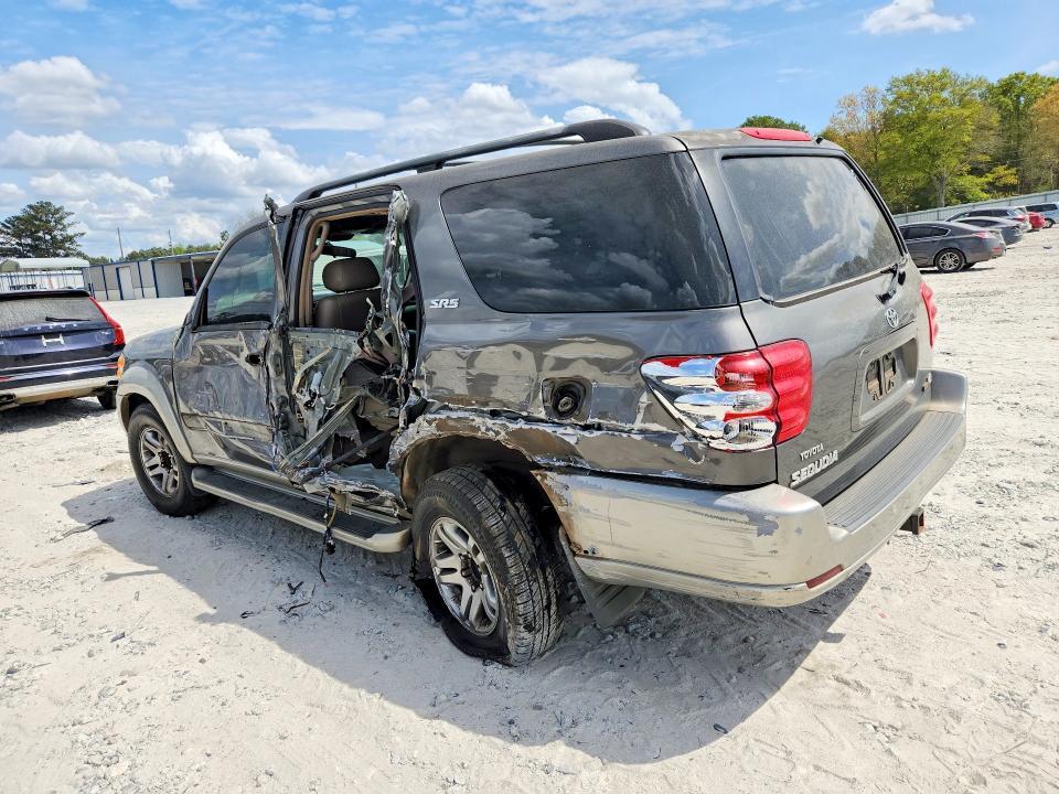 2004 Toyota Sequoia SR5