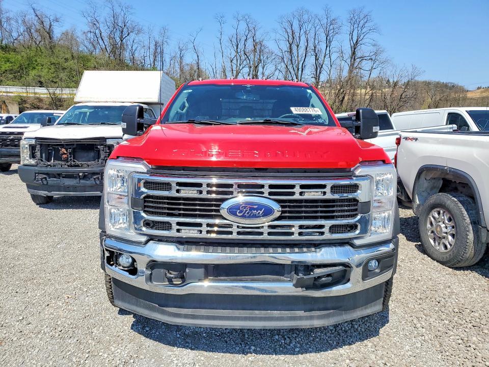 2023 Ford F550 Super Duty Flatbed Truck