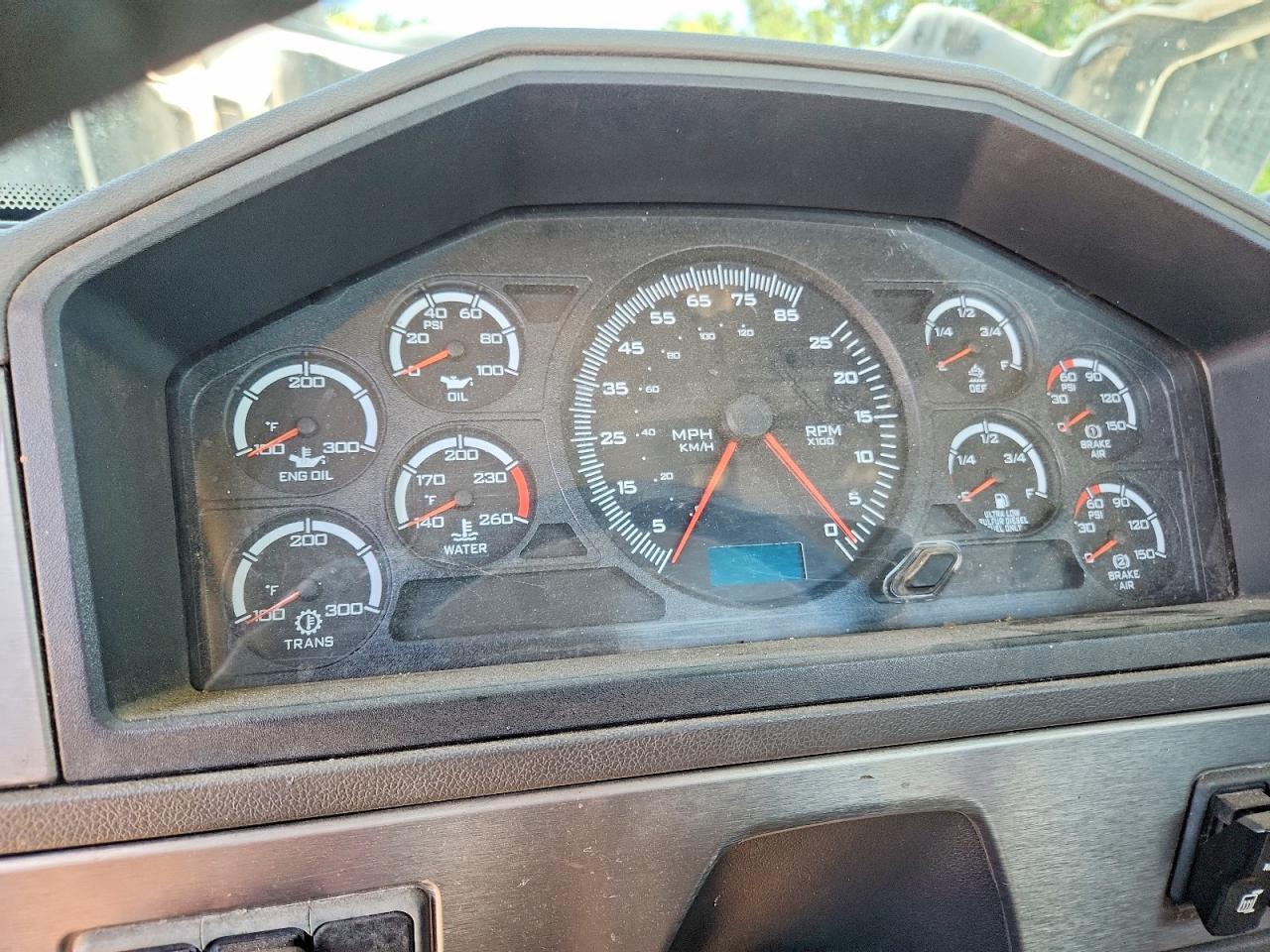 2016 Caterpillar CT660 Dump Truck