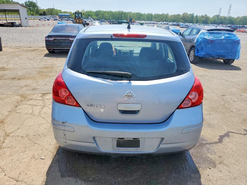 2009 Nissan Versa 1.8 s