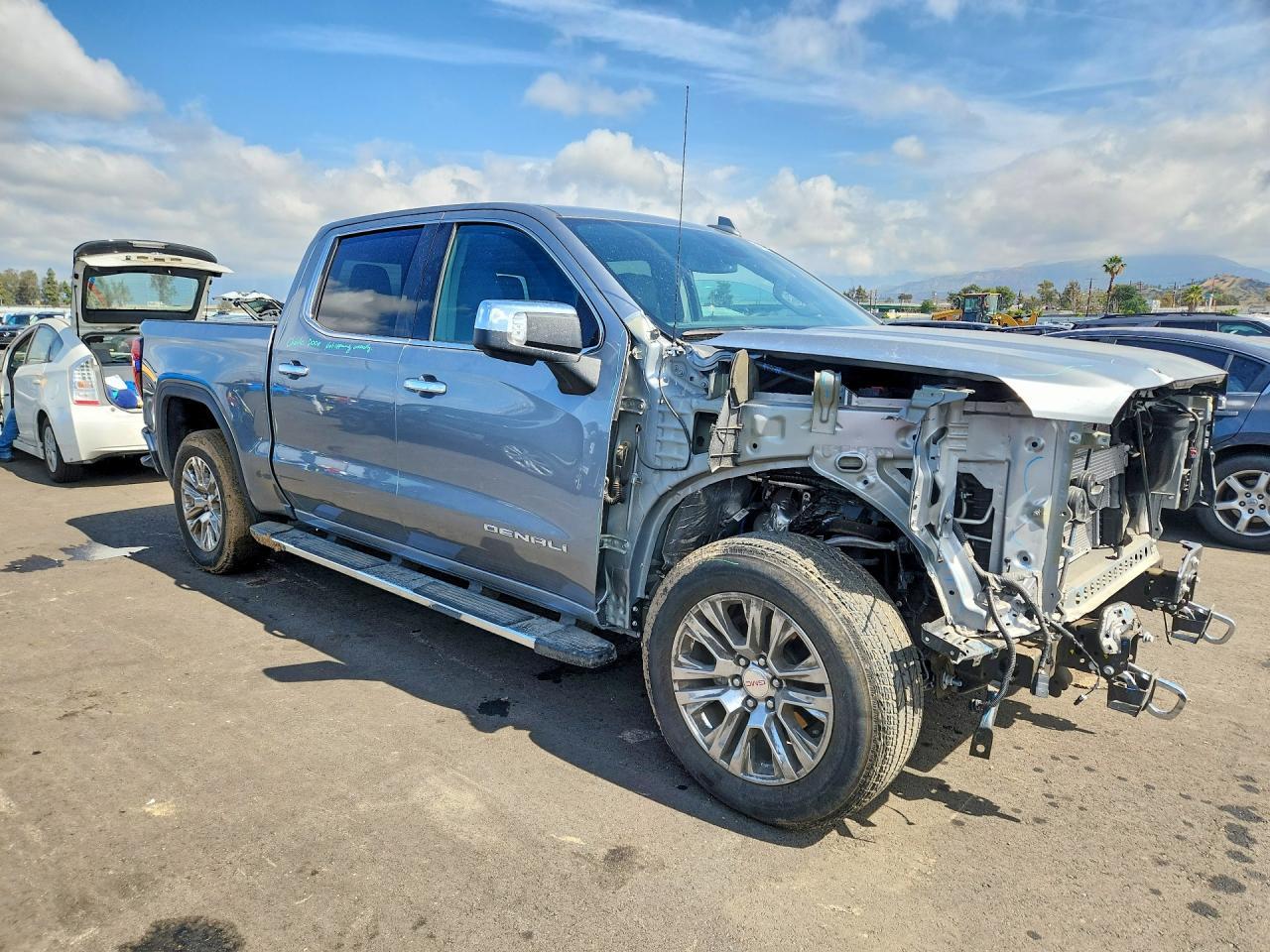 2025 GMC Sierra C1500 Denali