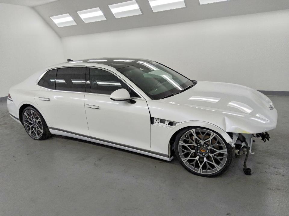 2025 Genesis G90 3.5t E-supercharger