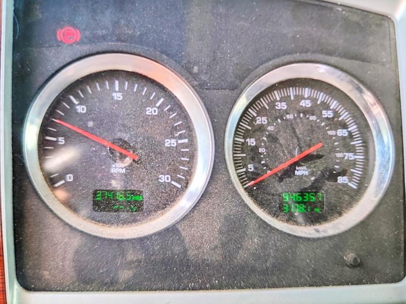 2010 Peterbilt 387 Semi Truck