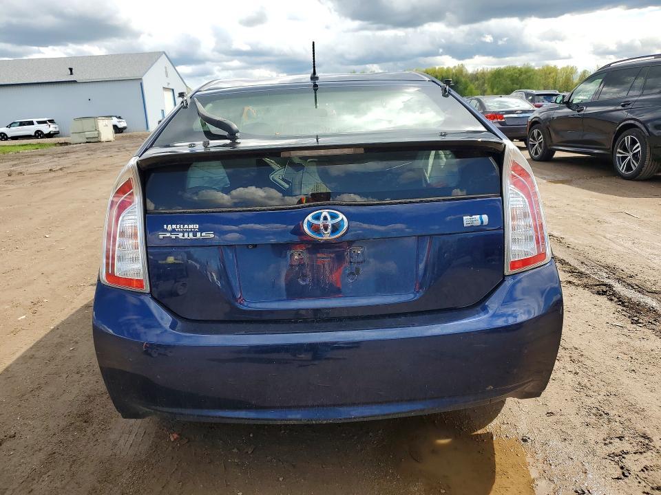 2015 Toyota Prius two
