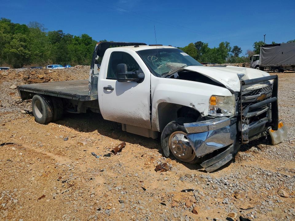 2014 Chevrolet Silverado Flatbed Truck