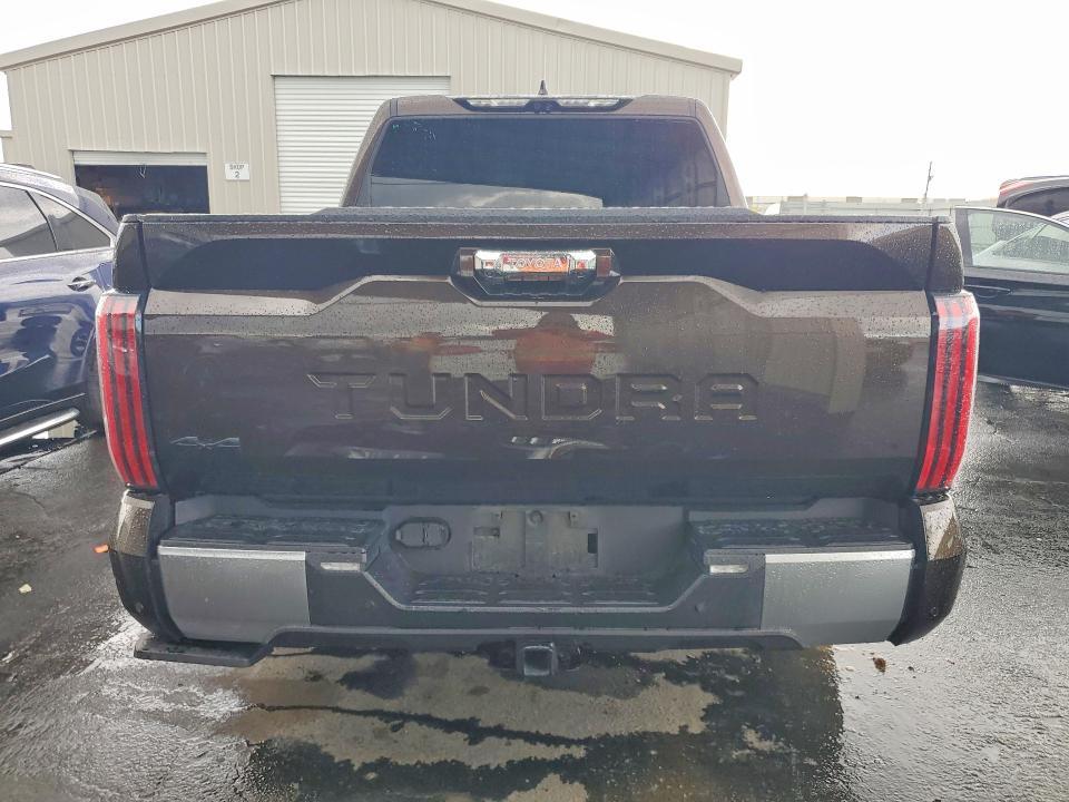 2023 Toyota Tundra Crewmax Limited