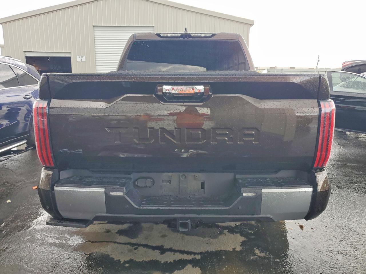 2023 Toyota Tundra Crewmax Limited