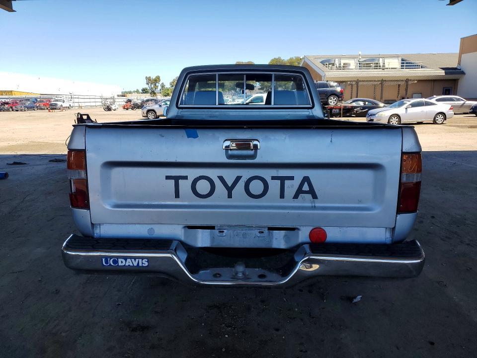 1990 Toyota Pickup Deluxe