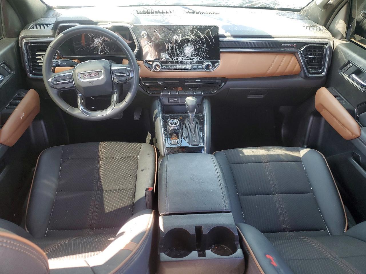 2025 GMC Canyon AT4