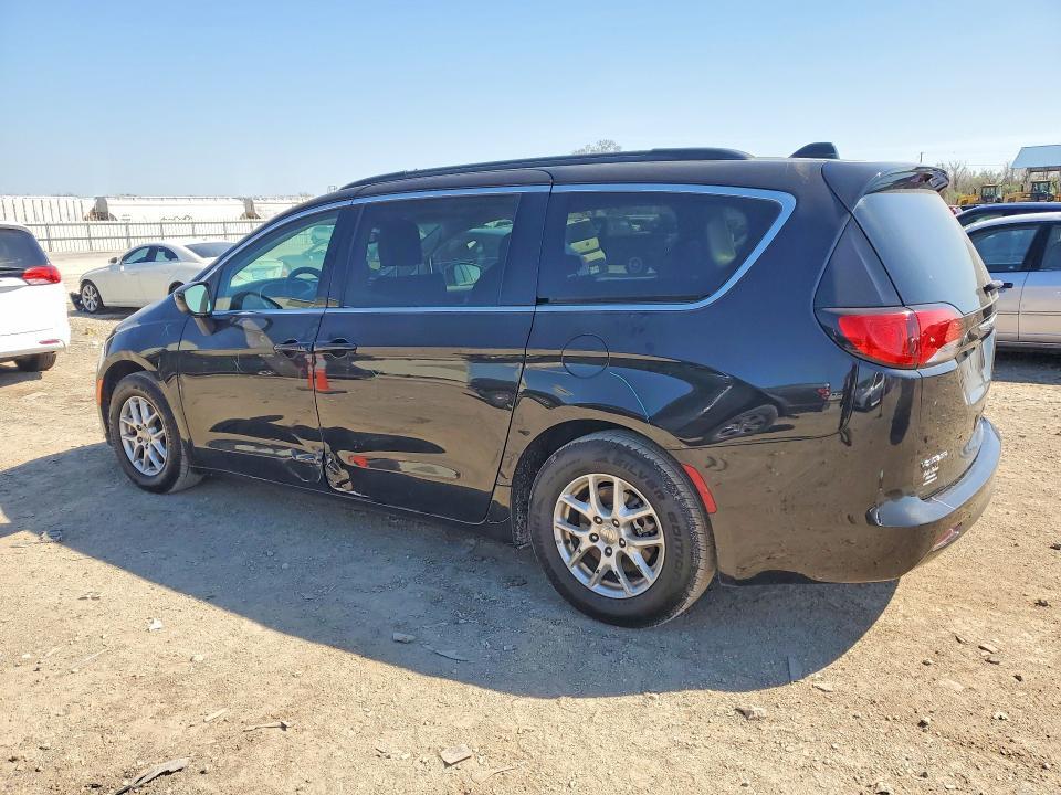 2020 Chrysler Voyager lxi