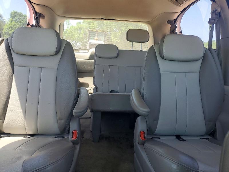 2005 Dodge Grand Caravan sxt