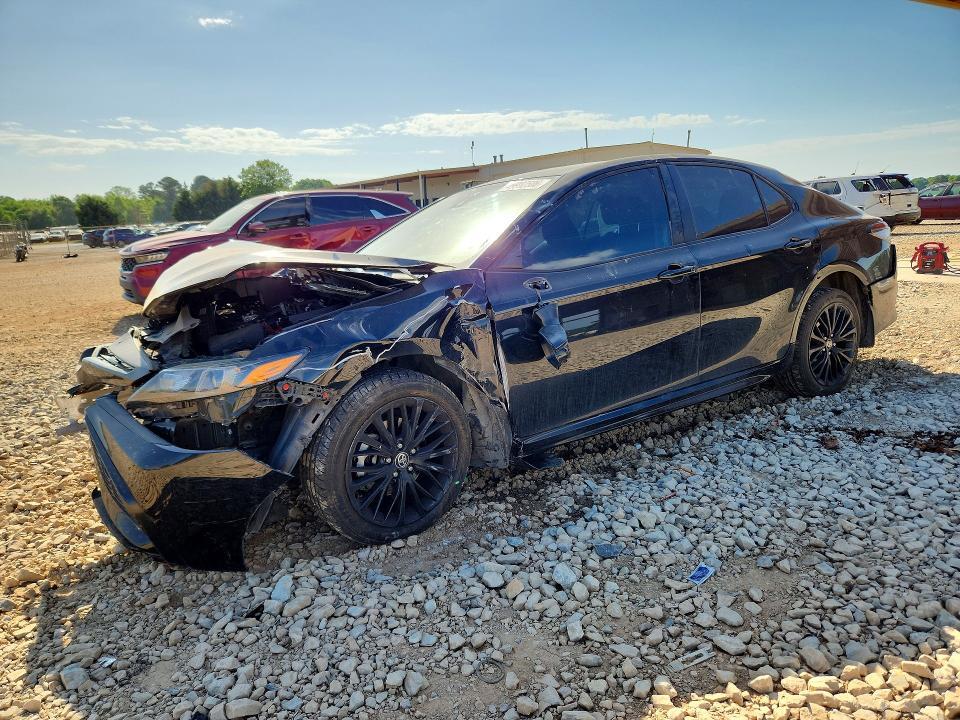 2021 Toyota Camry se Nightshade