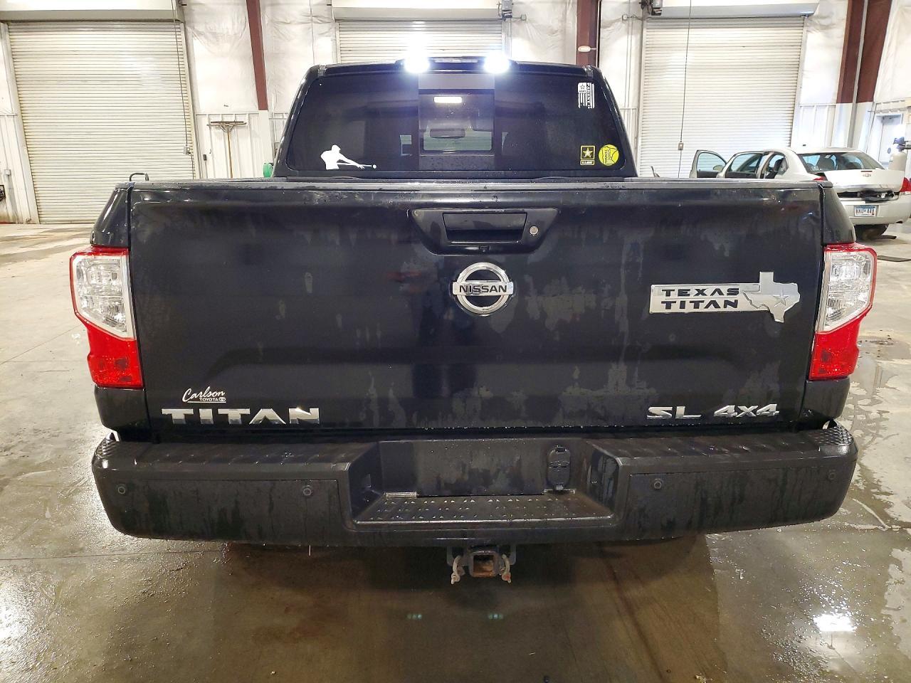 2017 Nissan Titan SL