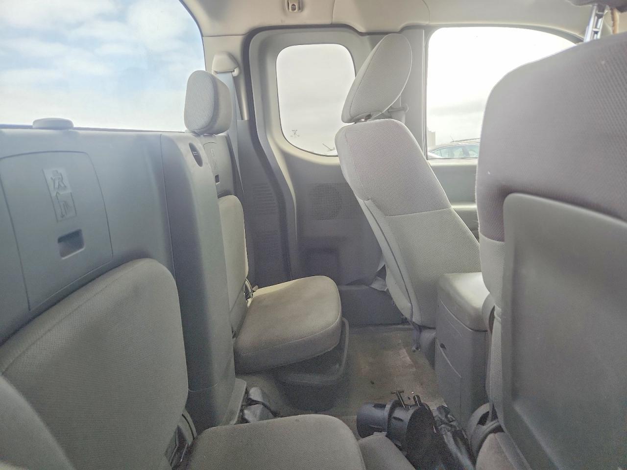 2014 Nissan Frontier S