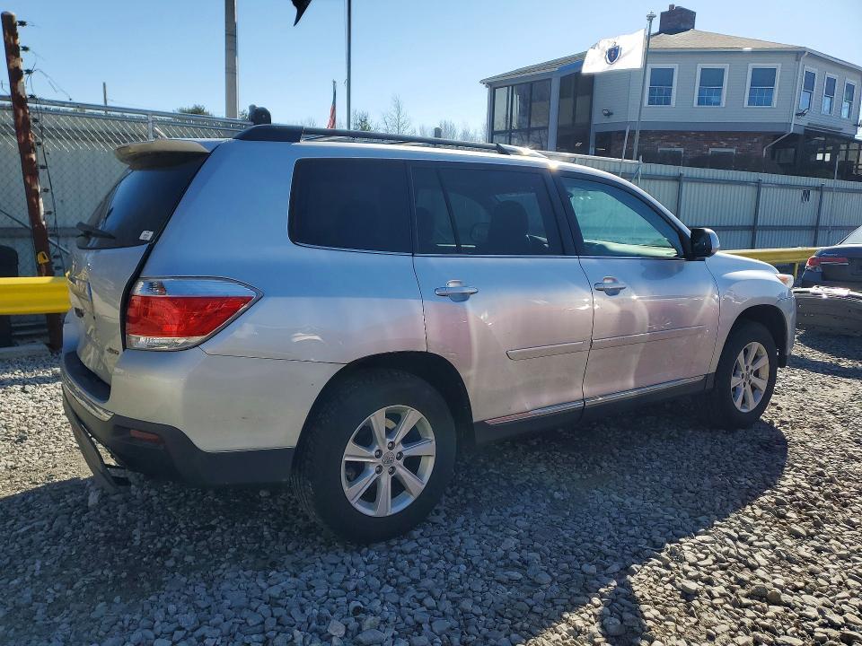 2011 Toyota Highlander se