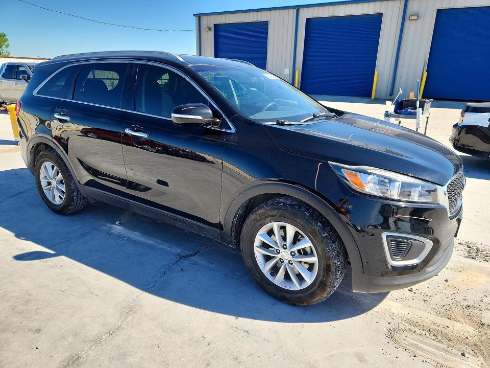 2017 KIA Sorento lx V6