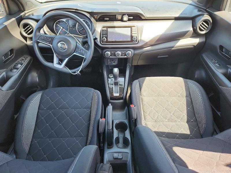 2019 Nissan Kicks s