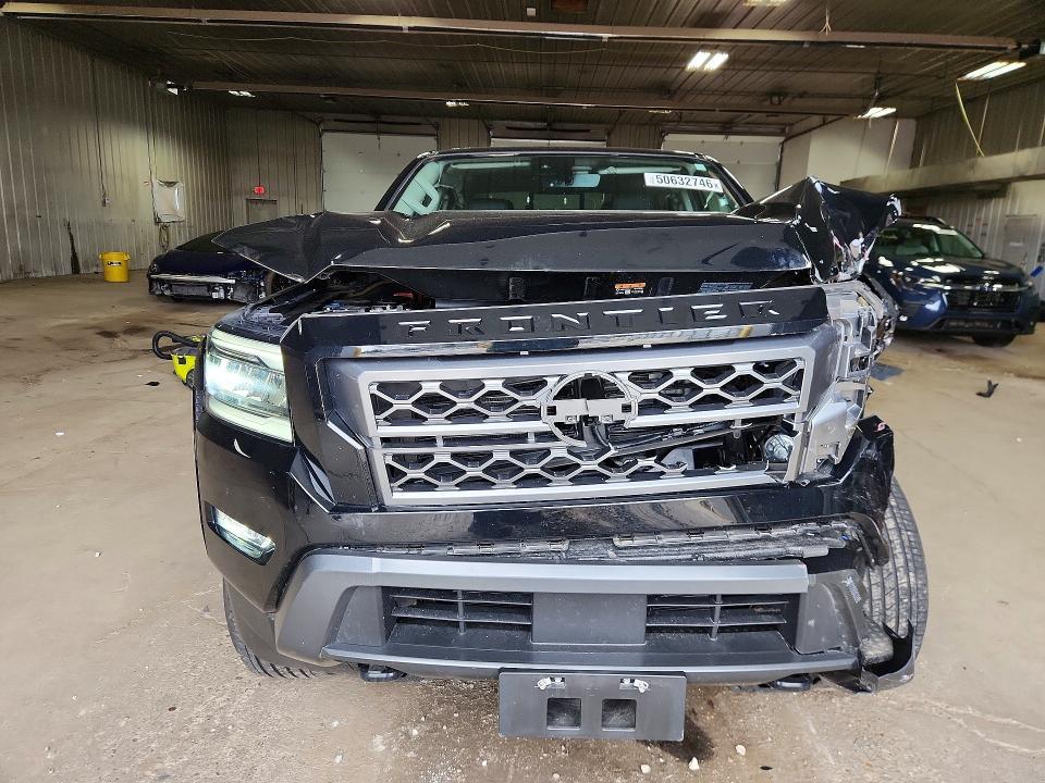2024 Nissan Frontier SL