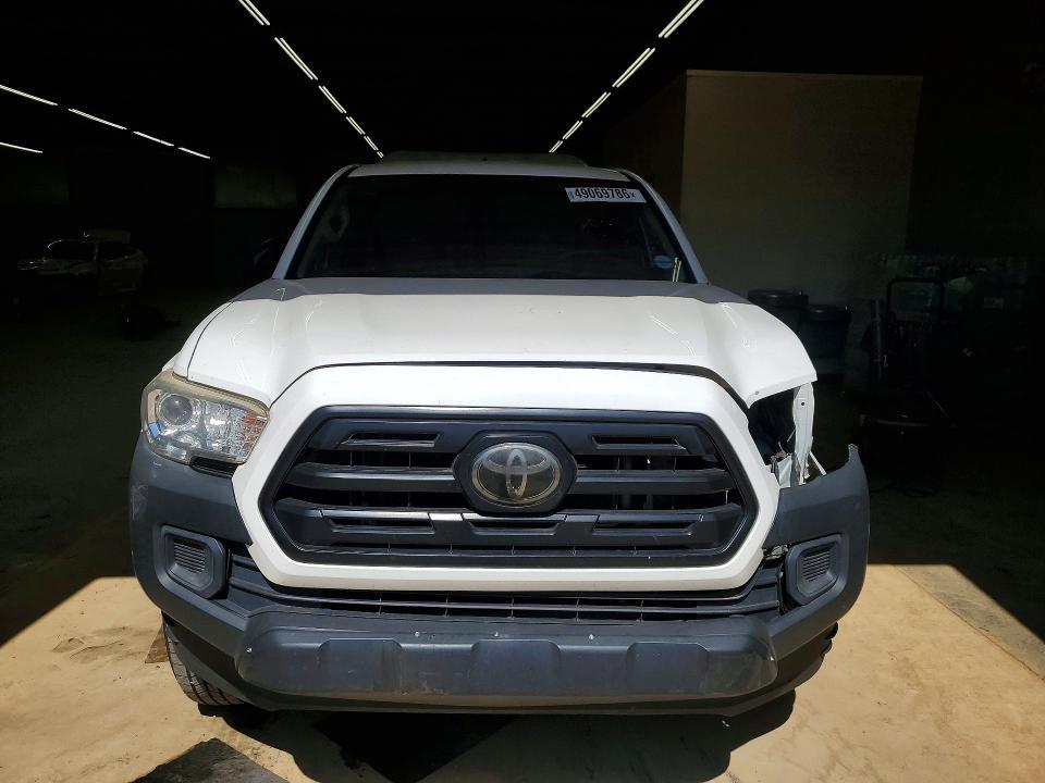 2018 Toyota Tacoma sr