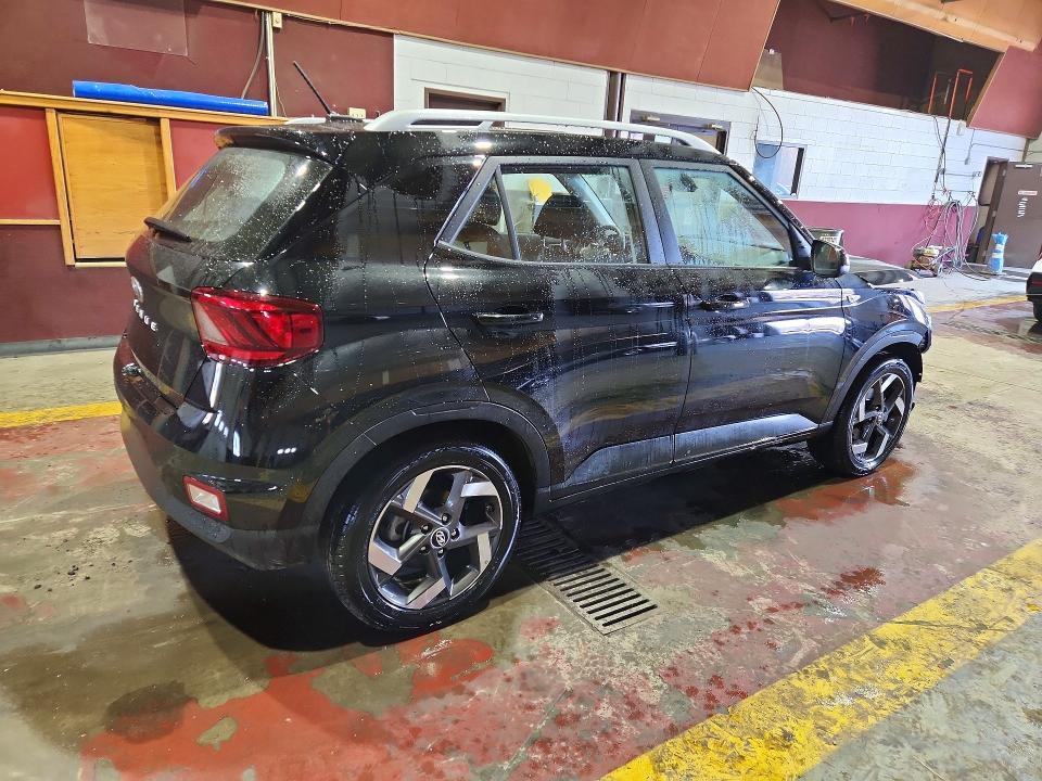2025 Hyundai Venue sel