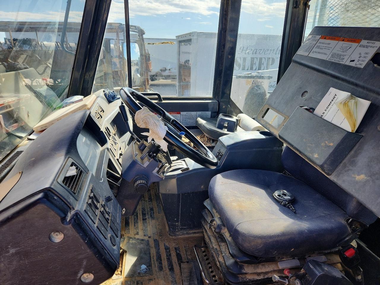 2010 Komatsu HM400-2-Articulated Haul Truck