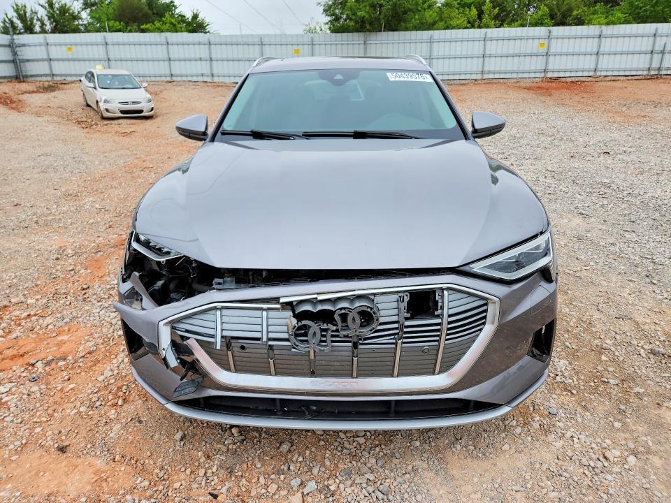 2021 Audi E-tron Premium