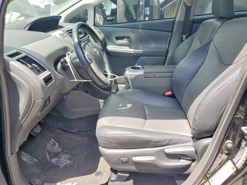 2014 Toyota Prius v Five