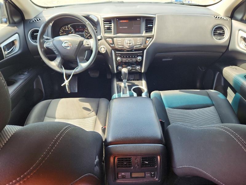 2018 Nissan Pathfinder sv