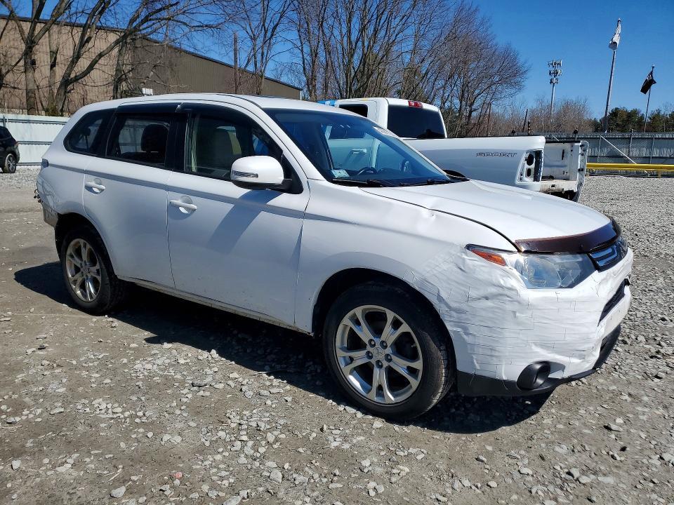 2014 Mitsubishi Outlander se