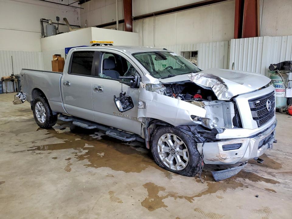 2021 Nissan Titan XD SV