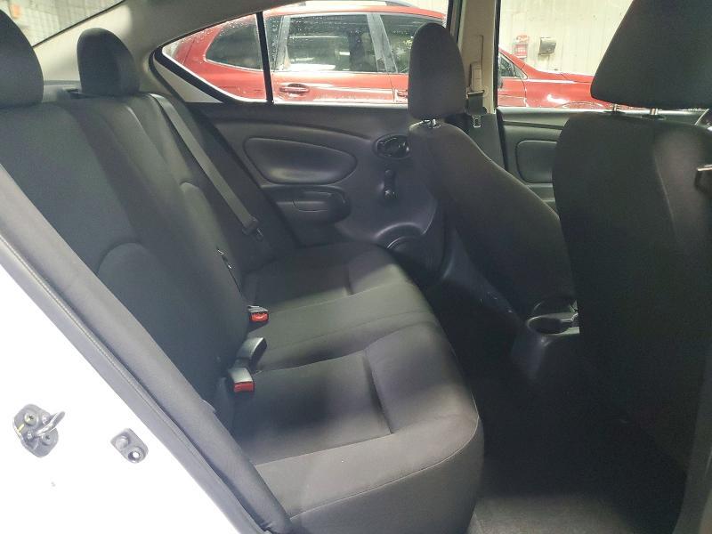 2018 Nissan Versa s Plus