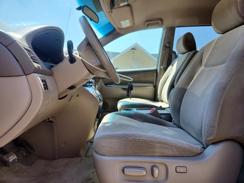 2008 Toyota Sienna le 7-passenger