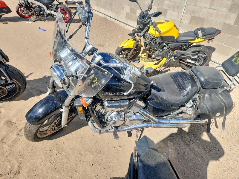 2001 Honda VF750 C
