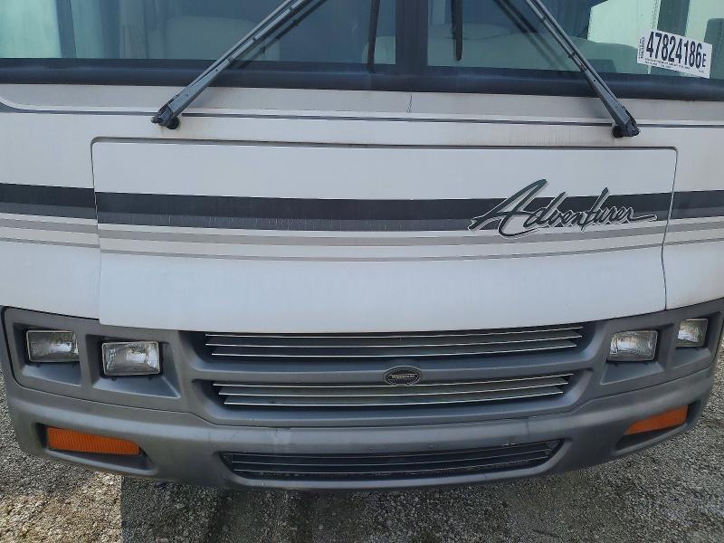 2000 Ford 2000 Adventure RV