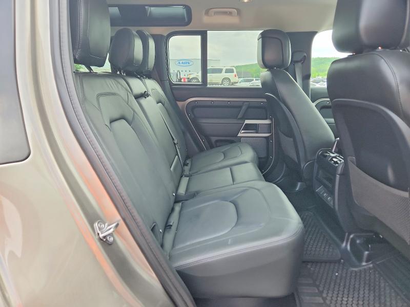 2024 Land Rover Defender 110 s