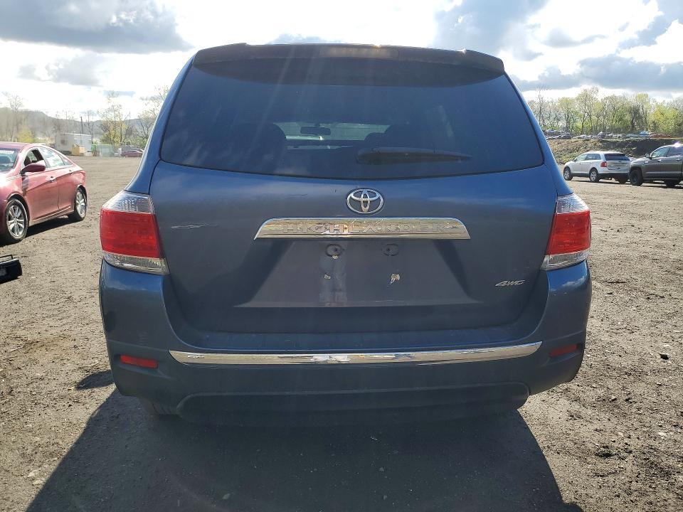 2012 Toyota Highlander Base