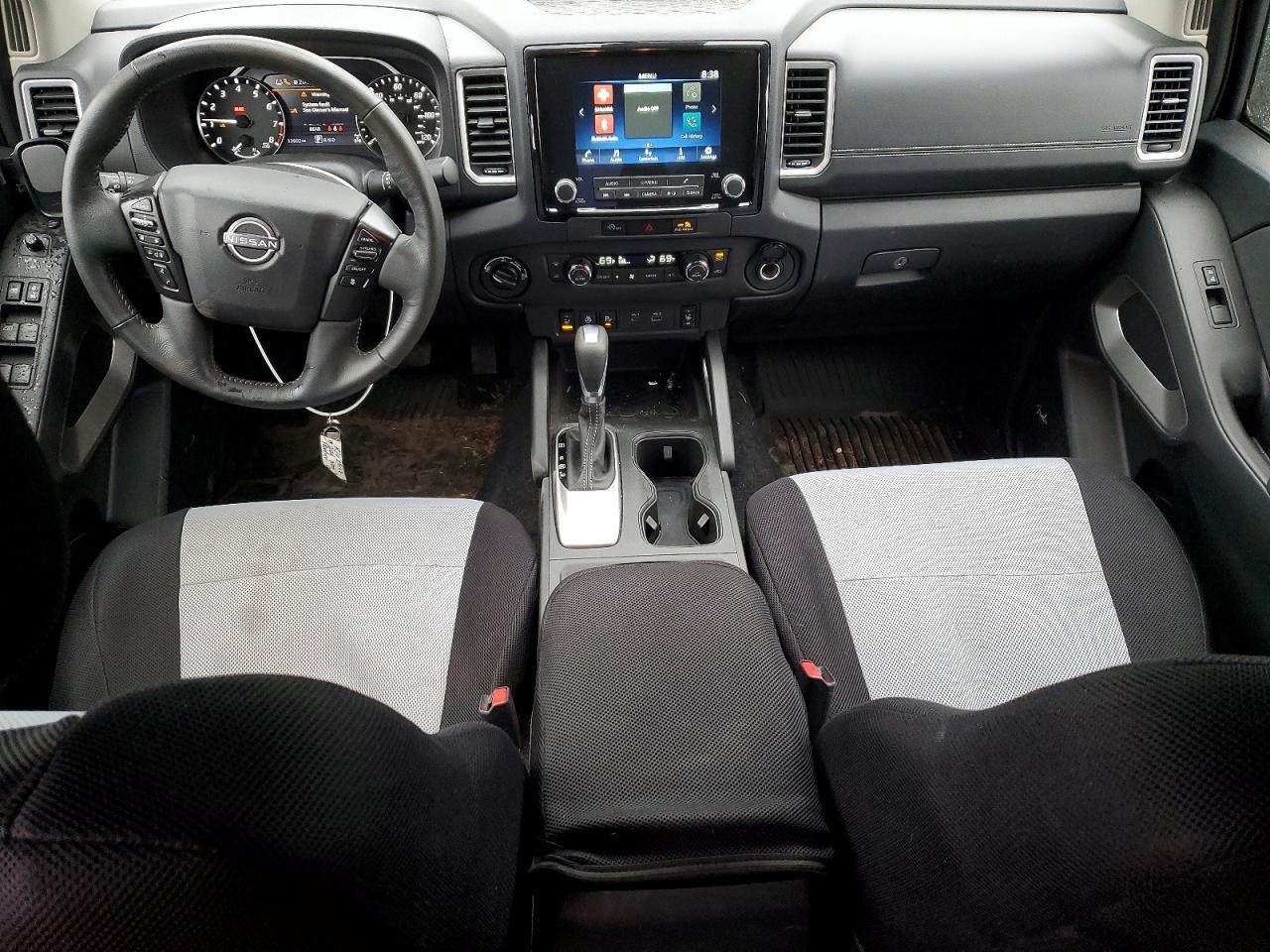 2024 Nissan Frontier SV