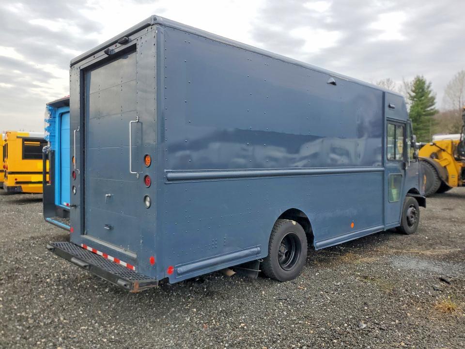 2021 Freightliner MT45G Chassis Delivery Truck