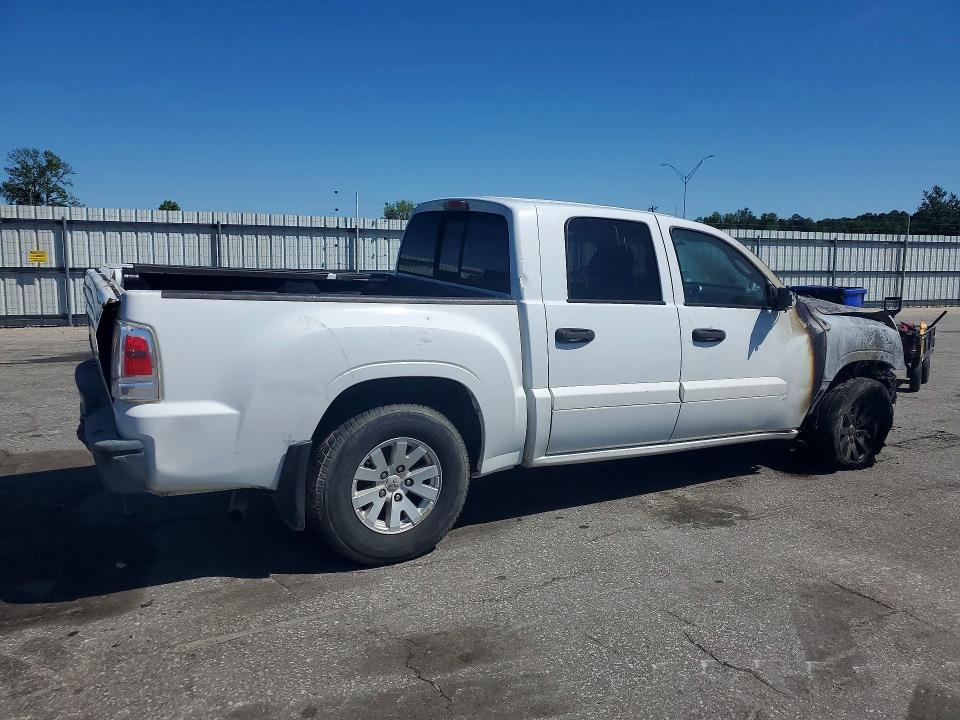 2006 Mitsubishi Raider LS