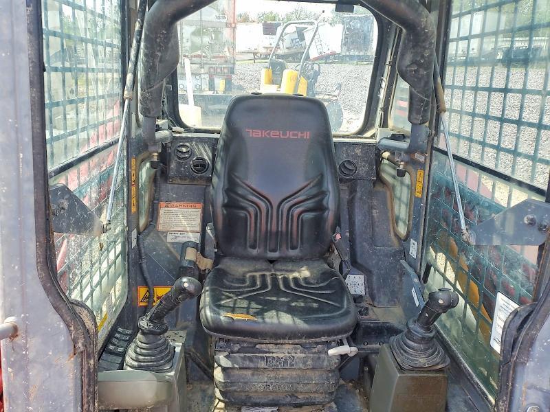 2016 Takeuchi TL8 Tracked Skid Steer Loader