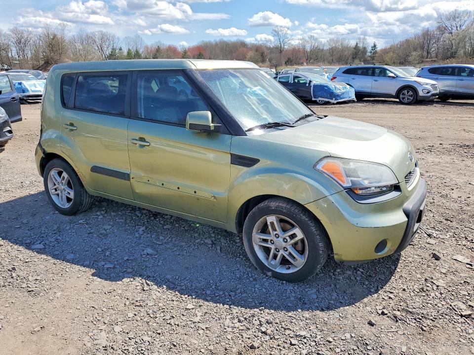 2011 KIA Soul +