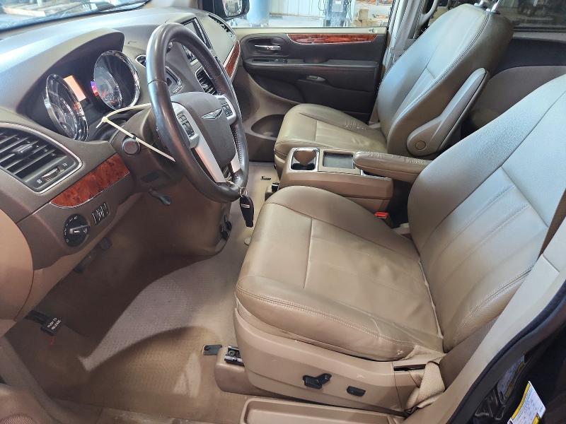 2016 Chrysler Town & Country Touring
