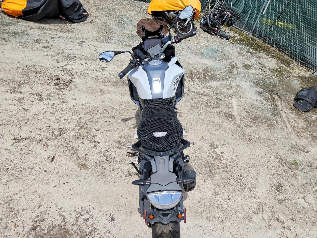 2021 BMW F 900 XR
