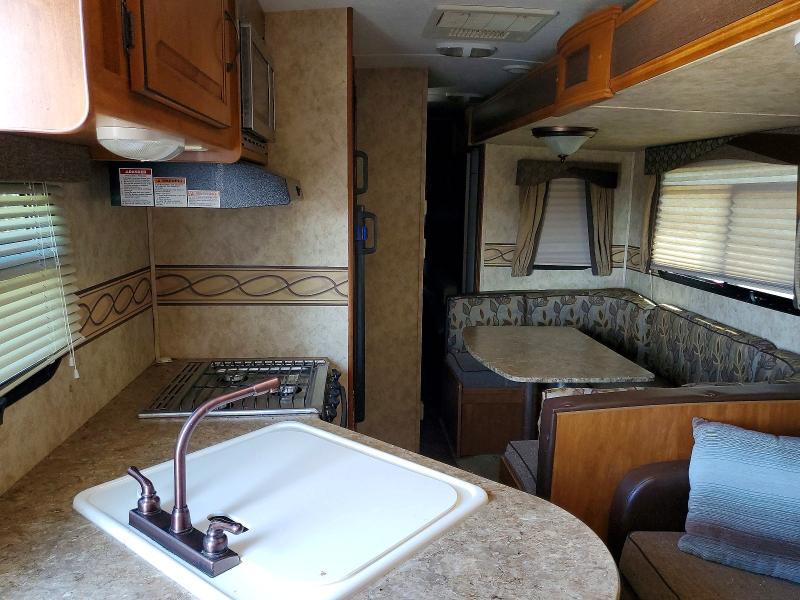 2012 Keystone Premier Camper