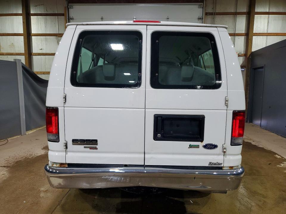 2012 Ford Econoline E350 Super Duty Wagon