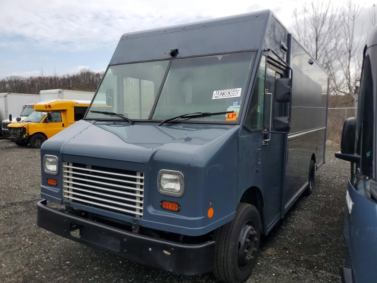2021 Freightliner MT45G Chassis Delivery Truck