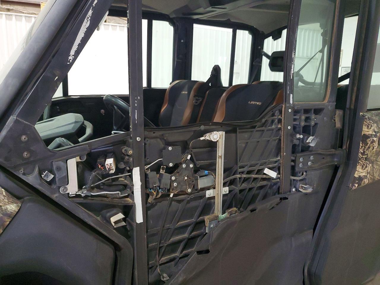 2022 Can-Am Defender Max Utility Vehicle