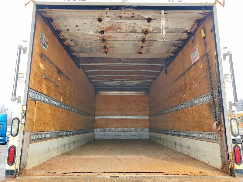 2011 Hino 258/268 BOX Truck