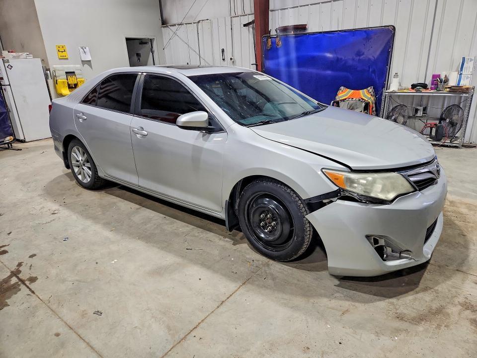 2014 Toyota Camry xle V6