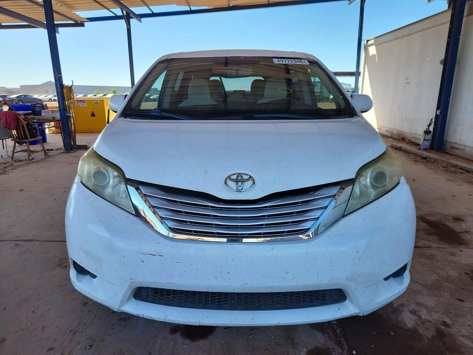 2011 Toyota Sienna le